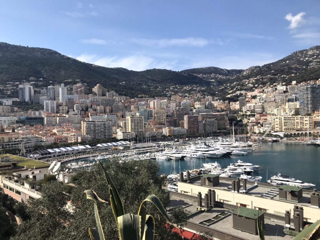 vue port monaco