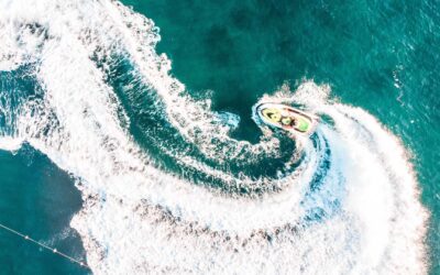 Les activités nautiques à pratiquer sur la côte d’Azur : voile, jet ski, paddle, etc.