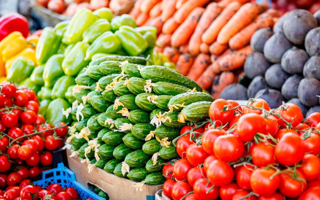 Les secrets des marchés provençaux : produits locaux et ambiance authentique