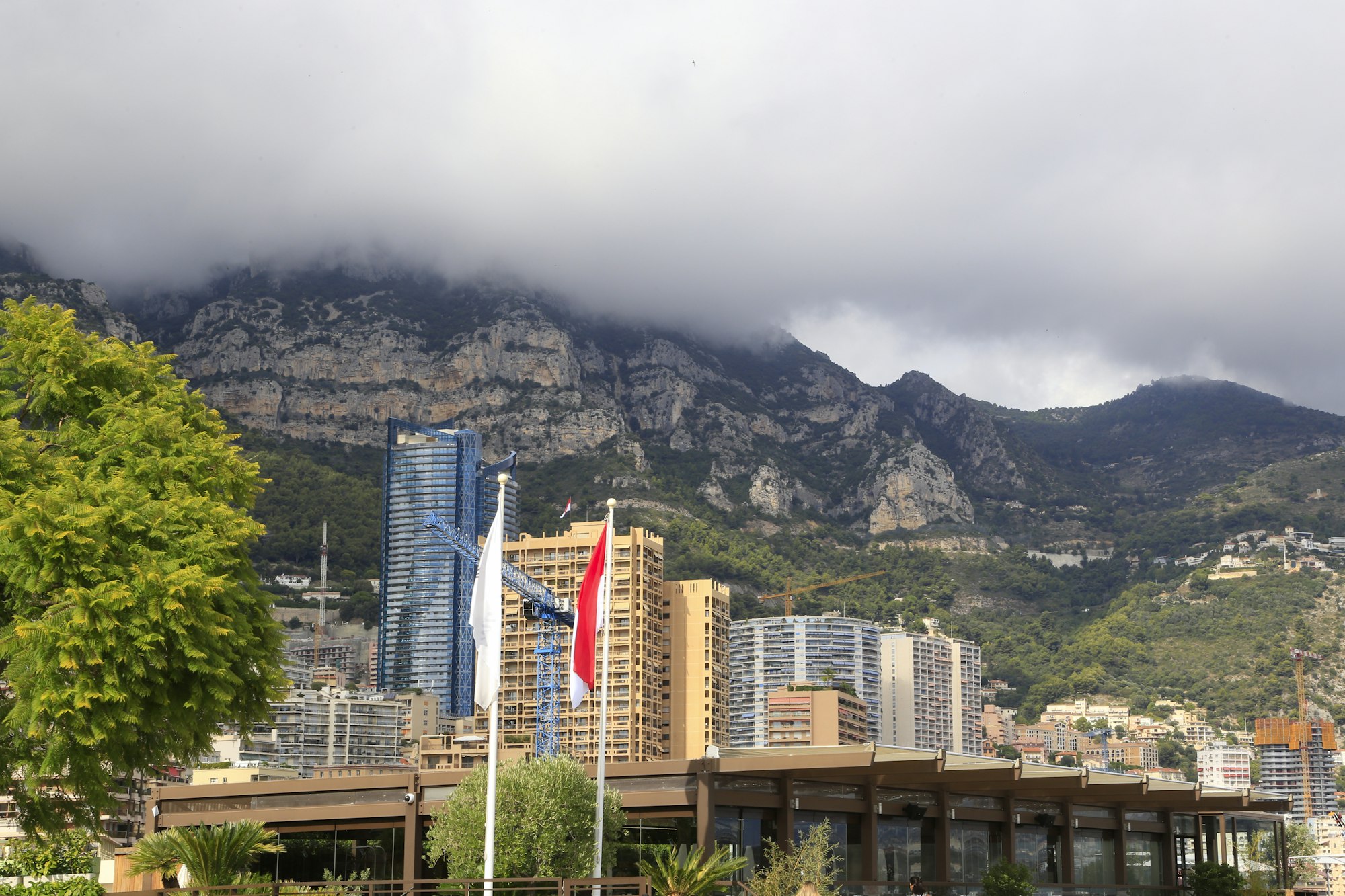 Comparaison des biens immobiliers dans les différents quartiers de Monaco
